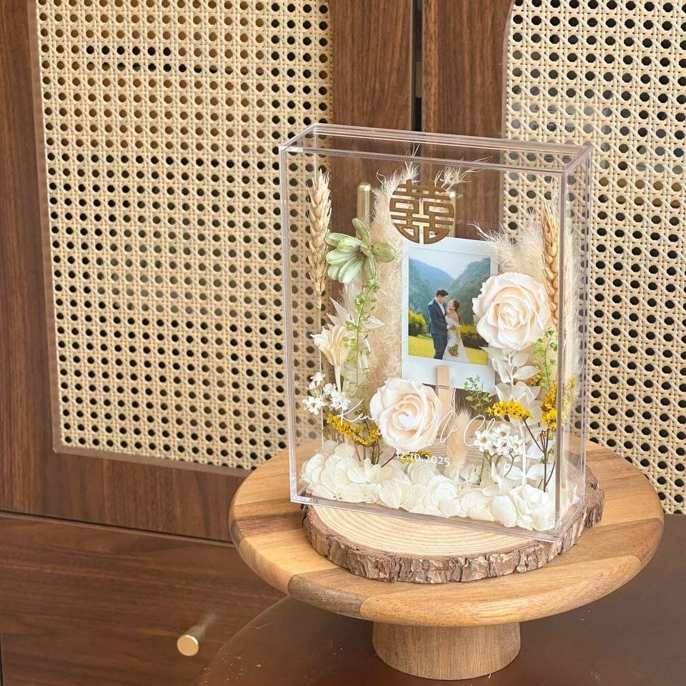 Custom Wedding Flower Frames in Klang Valley | Twenty Degrees Florist