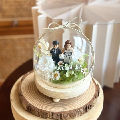 Kingsly Preserved Flower Globe