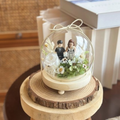 Kingsly Preserved Flower Globe