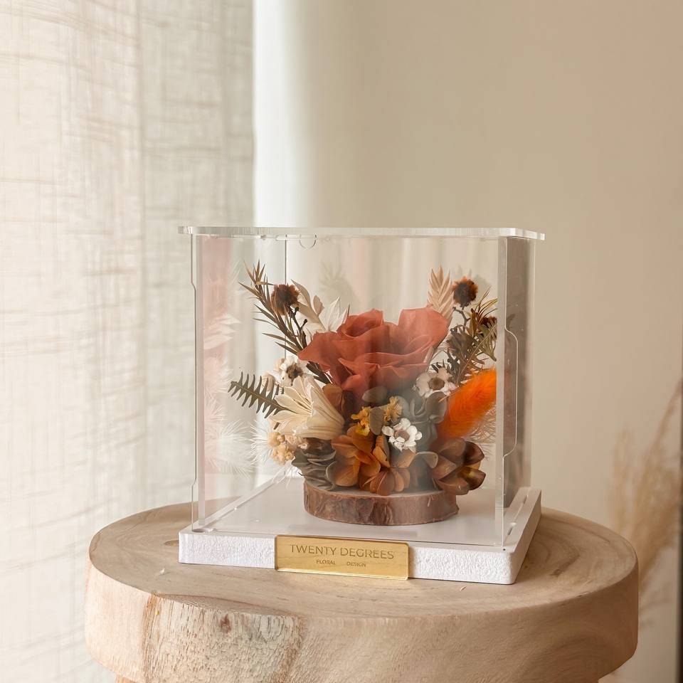 Preserved Flower Acrylic box l Delivery Klang Valley l Twenty Degrees